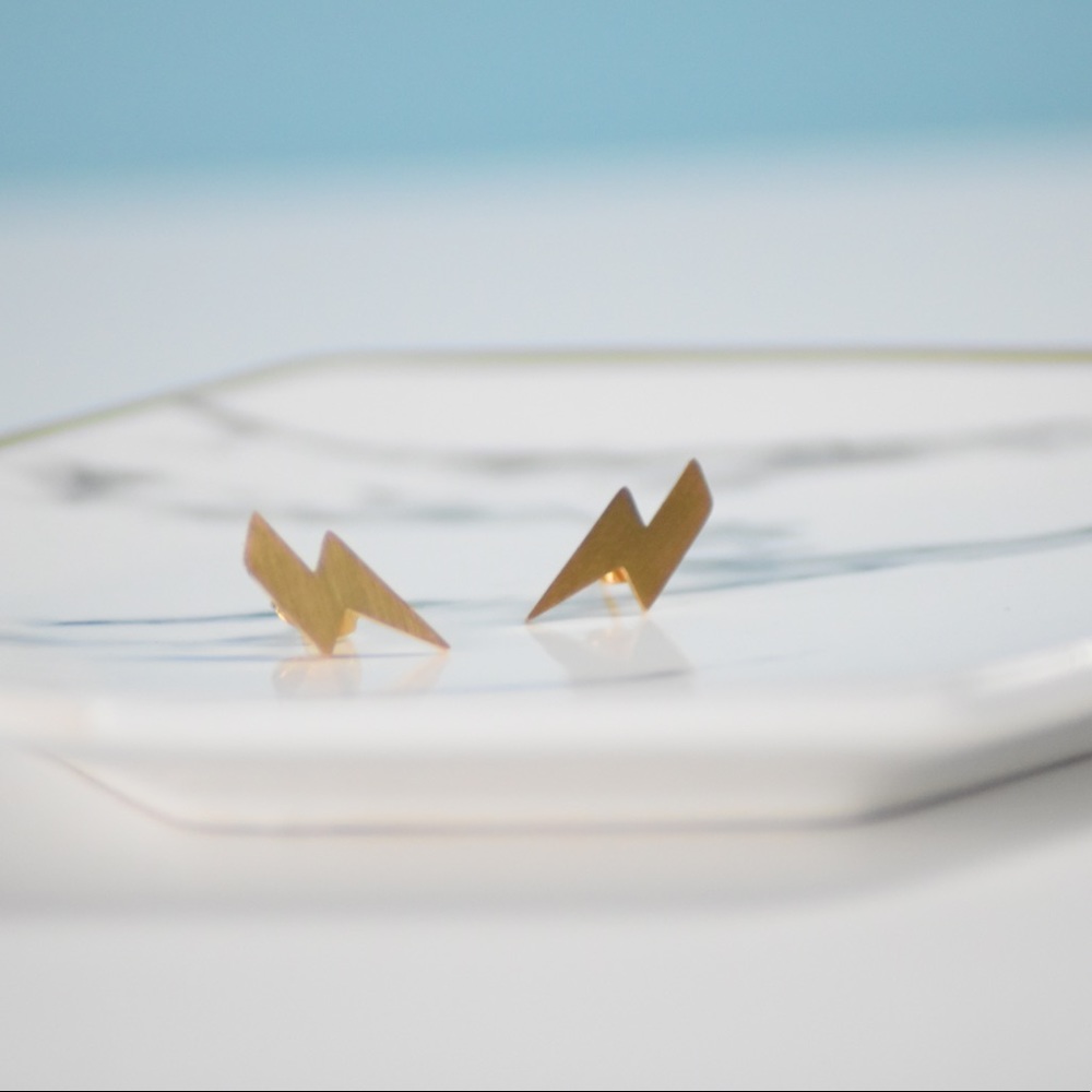 18k Gold Plated Lightening Bolt Stud Earrings - Picture 6 of 9